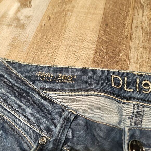DL1961 Cindy Slim Boot Medium Wash Blue Jeans DL 1961 Womens Size 26 - Picture 3 of 12